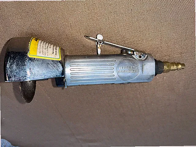 Central Pneumatic 3 inch High Speed Cut Off Air Tool with Safety Shield 47077